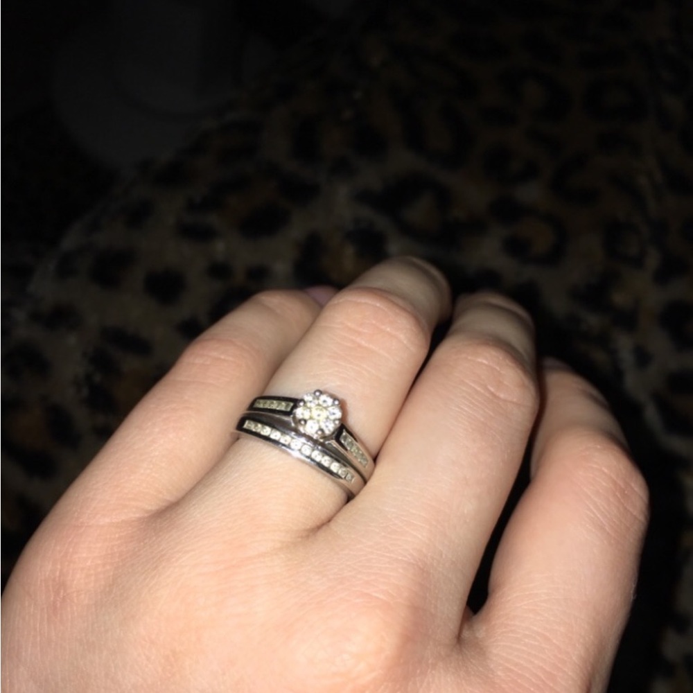 Zales womens wedding band and engagement ring set size 6